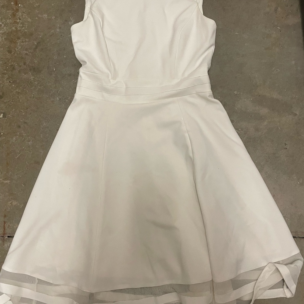Calvin Klein sz 4  Elegant White Dress
